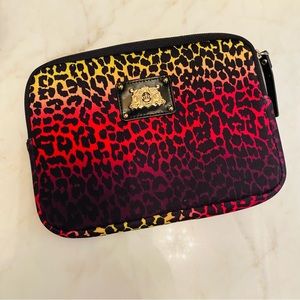 Juicy Couture Padded Cosmetic Case ❤️‍🔥